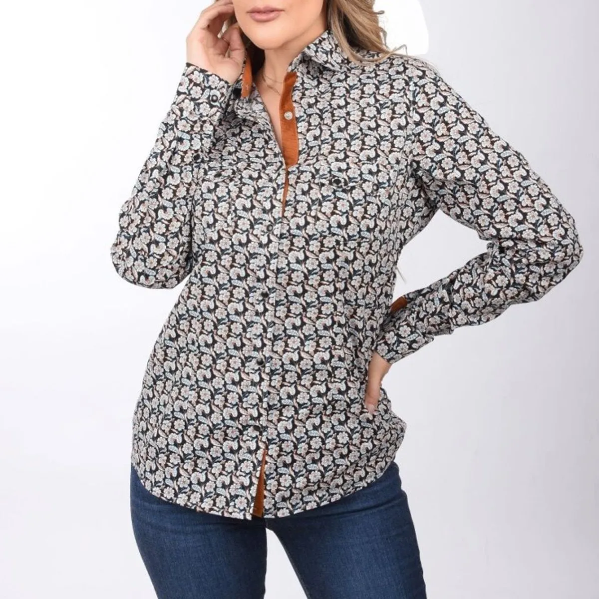 Camisa Vaquera Bordada para Mujer Color Negro con Flores WD-529