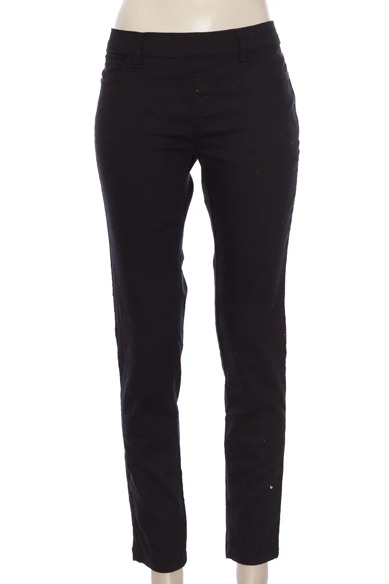 Pantalón color Negro - Stradivarius