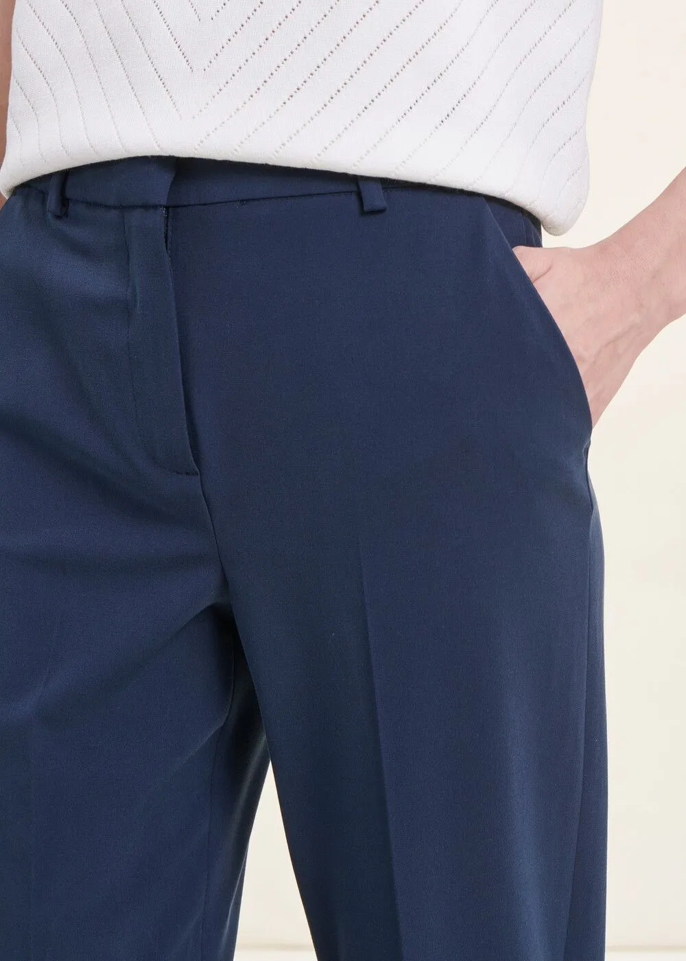 Pantalón pitillo corte recto en azul