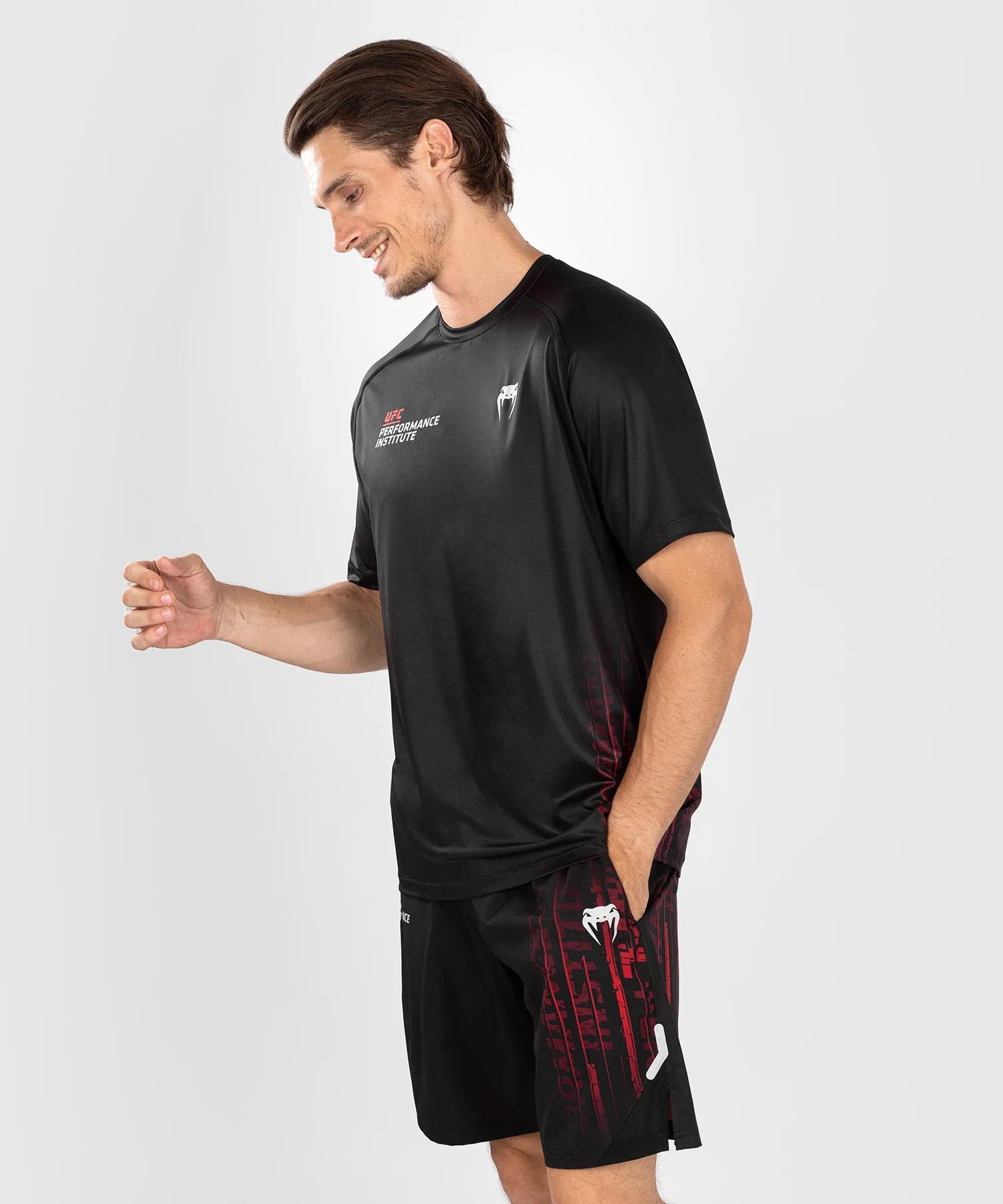 UFC Venum Performance Institute 2.0 Camiseta para Hombre Dry-Tech - Negra/Roja