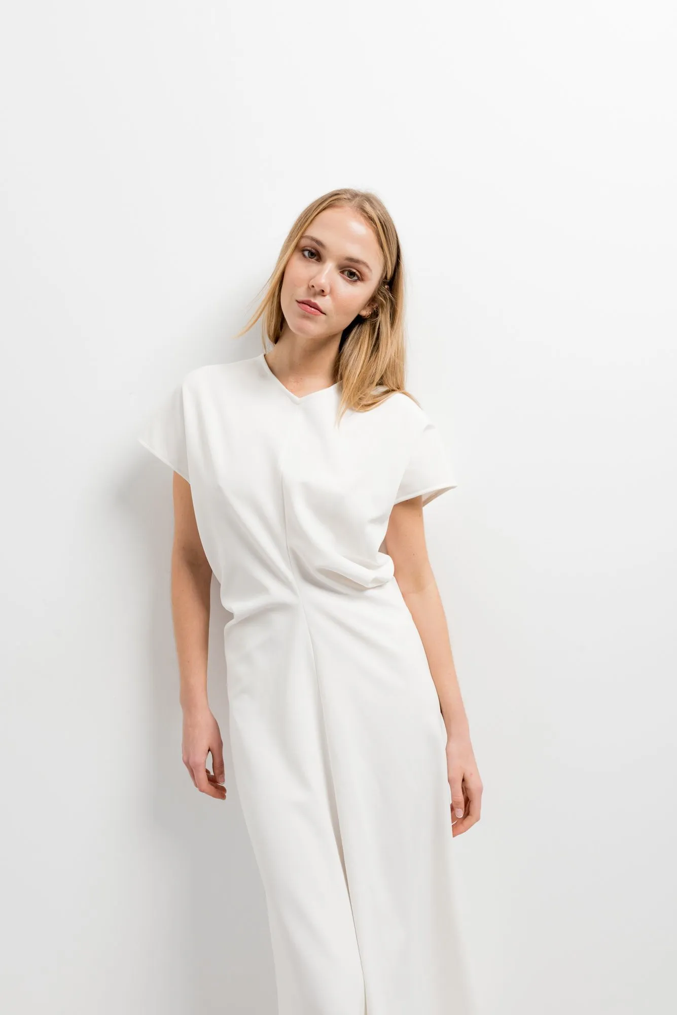 Vestido midi frunces largo color blanco manga corta para mujer